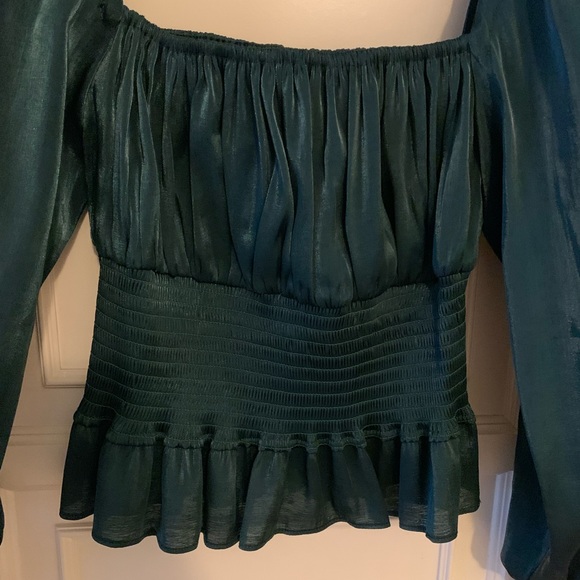 Lovers + friends Peplum puff sleeve top - Picture 2 of 5